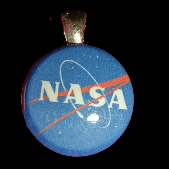 NASA, Squatch Unlimited Themed Magnetic Necklace - Picture 3 of 8